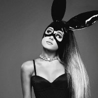 Ariana-Grande-2016-dangerous-woman-02