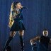Ariana-Grande-2017-tour-01