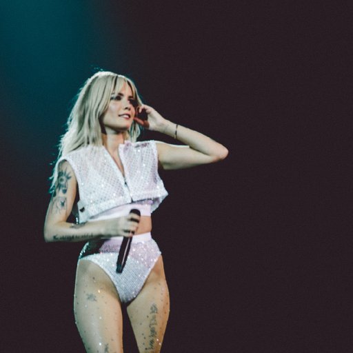 Halsey-2018-03