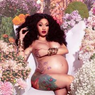 cardi-b-2018-pregnant-02