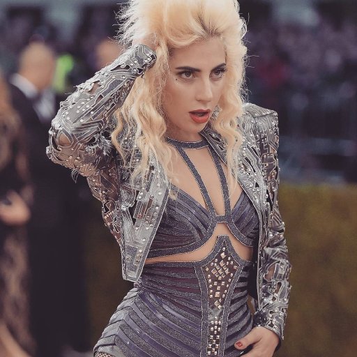 ladygaga-2016-0664_n