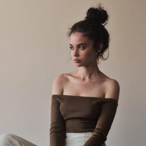 Sabrina-Claudio-2018-01