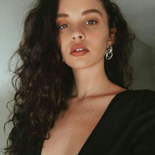 Sabrina-Claudio-2018-07