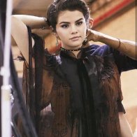 Selena-Gomez-CoachFW18-03