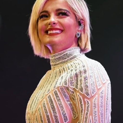 bebe-rexha-2018-in-tour-03