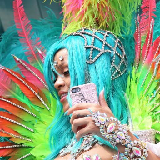 rihanna-2016-carnaval-show-biz.by-05