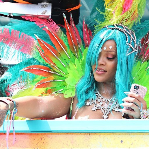 rihanna-2016-carnaval-show-biz.by-06