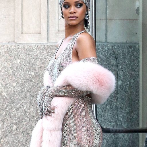 rihanna-2015-meta-show-biz.by-22