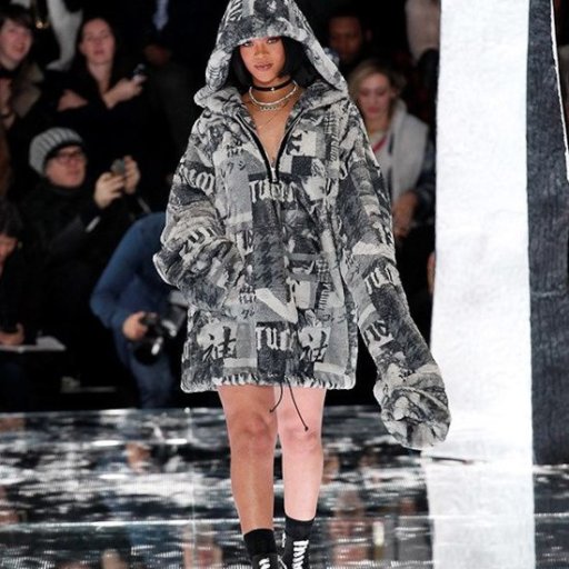 rihanna-2015-catwalk-show-biz.by-15