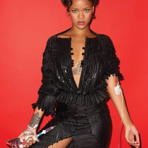 Rihanna-Fasion-Book-2016-08