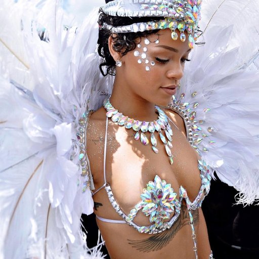 rihanna-2017-carnaval-show-biz.by-08