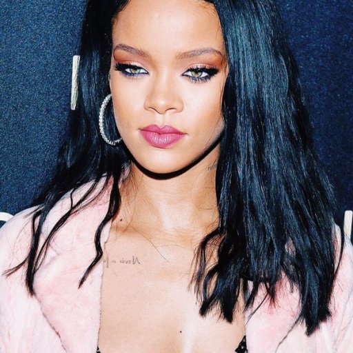 rihanna-2017-paparazzi-show-biz.by-01