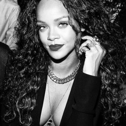 rihanna-2017-paparazzi-show-biz.by-65