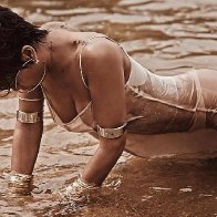 rihanna-2018-erotica-show-biz.by-04