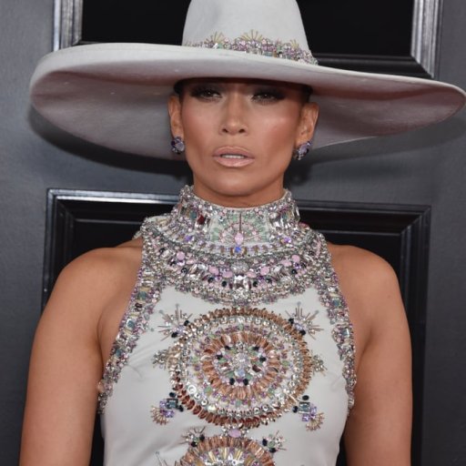 Jennifer-Lopez-Grammys-Dress-2019-04