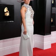 Jennifer-Lopez-Grammys-Dress-2019-05