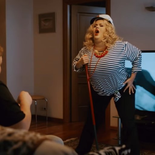 Анна Семенович в клипе &laquo;Хочешь&raquo;. 2019. 07