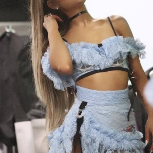 Ariana Grande в туре Swetener. 2019 10