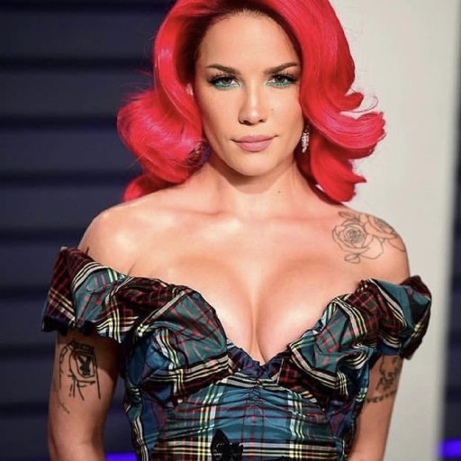 Halsey 2019 09