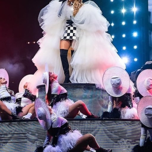 Jennifer Lopez в шоу. 12.08.2019. 09