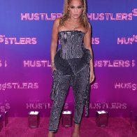 JLo на красных дорожках. 2019. 05