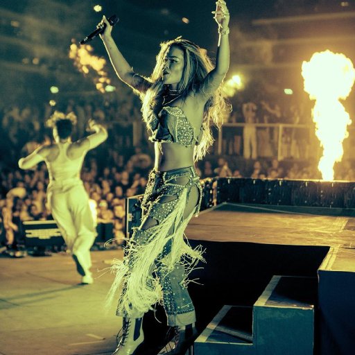 Rita Ora на концерте в Дубаи. 12.10.2019 06