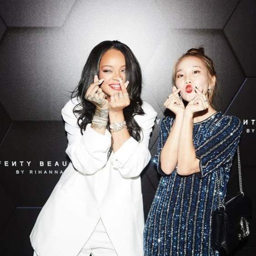 Rihanna на презентации Fenty Beauty в Сеуле. 2019 10