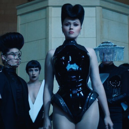 Viktoria Modesta в рекламе роллс-ройса. 2019 06