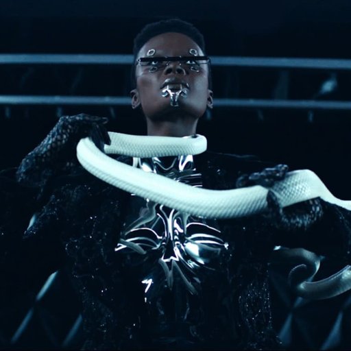 Viktoria Modesta в рекламе роллс-ройса. 2019 18