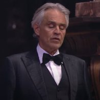 Выступление Andrea Bocelli в Миланском соборе на Пасху. 2020 03