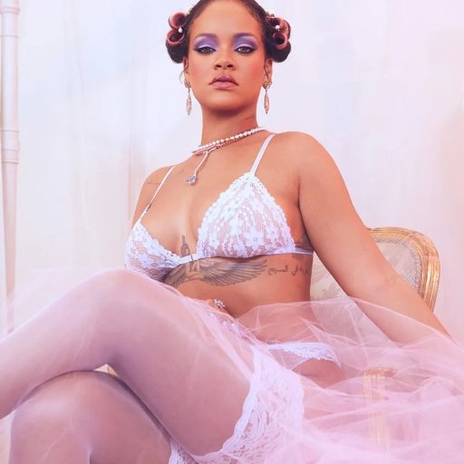 Rihanna в коллекции Fenty. 2020 09