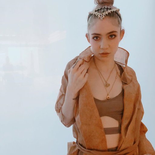 Grimes как эльф. 2019. 09