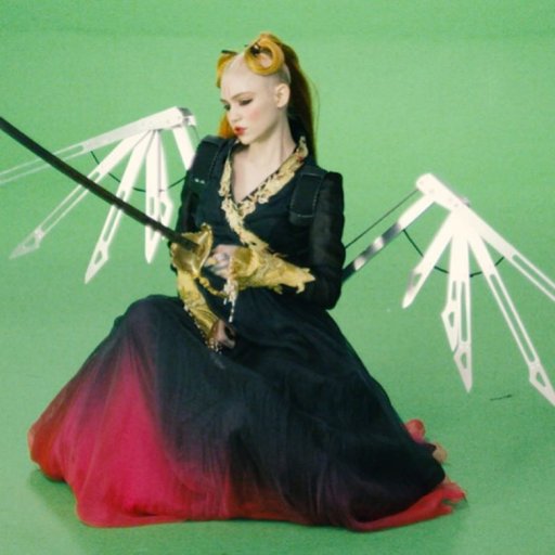 Grimes как эльф. 2019. 19