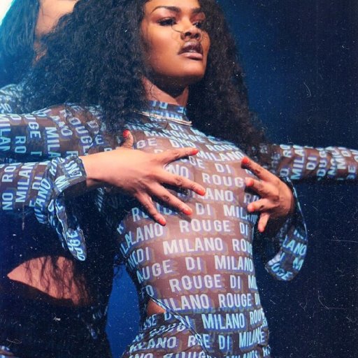 Teyana Taylor на концерте. 2019 24