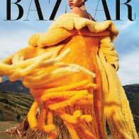 Rihanna в сете для HARPERS BAZAAR. 2020 01