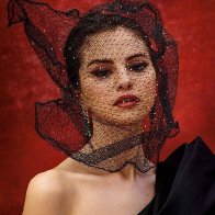 Selena Gomez в мексиканском VOGUE. 2020 03