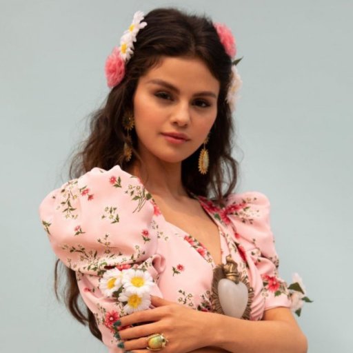 Selena Gomez в клипе De Una Vez 2021 06