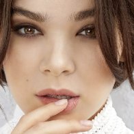 hailee-steinfeld-show-biz.by-02