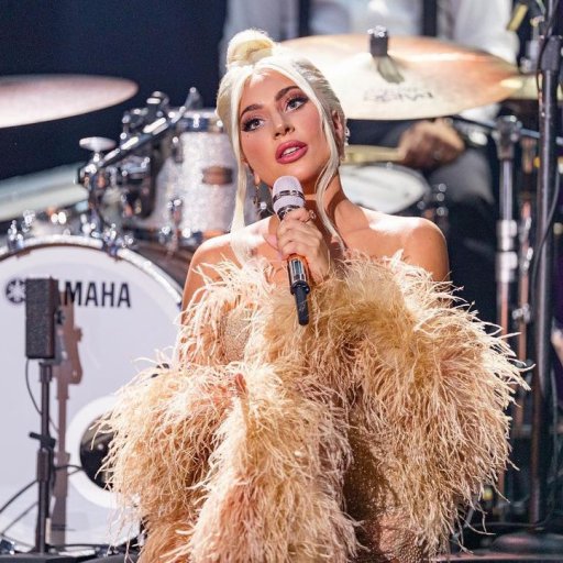 Tony Bennett и Lady Gaga на концерте LoveForSale. 2021. 07