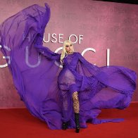 Lady Gaga на премьере Gucci. 2021. 06