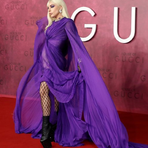 Lady Gaga на премьере Gucci. 2021. 19