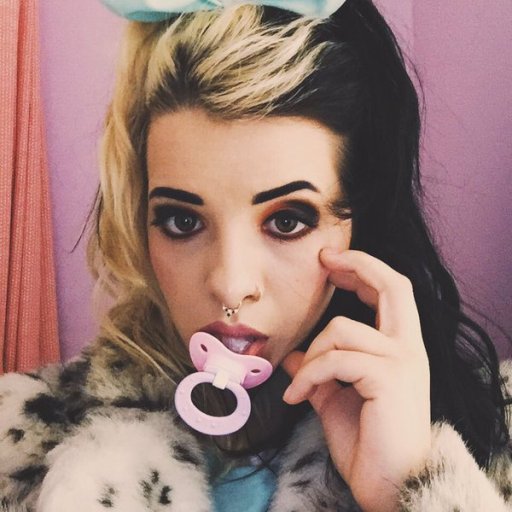 Melanie-Martinez-show-biz.by-06