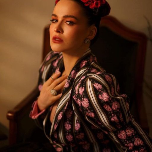 Даша Астафьева как Фрида в фотосессии Анны Некрасовой. 2021. 03