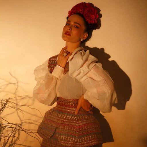 Даша Астафьева как Фрида в фотосессии Анны Некрасовой. 2021. 13