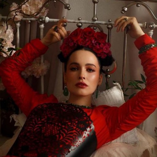 Даша Астафьева как Фрида в фотосессии Анны Некрасовой. 2021. 46