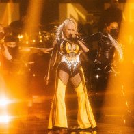 Christina Aguilera. Икона стиля 2021. 05