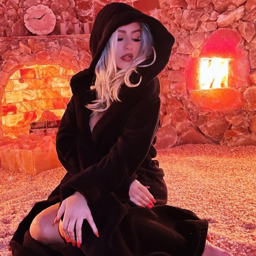 Christina Aguilera. Икона стиля 2021. 18