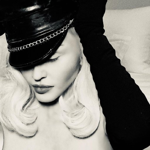 Мадонна в образе Мэрилин Монро. 2021. 26