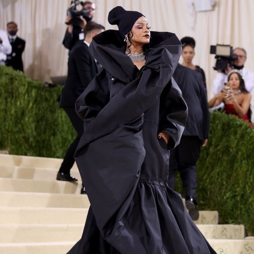 Rihanna на MET Gala 2021. 04