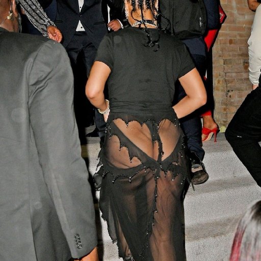 Rihanna на MET Gala 2021. 06